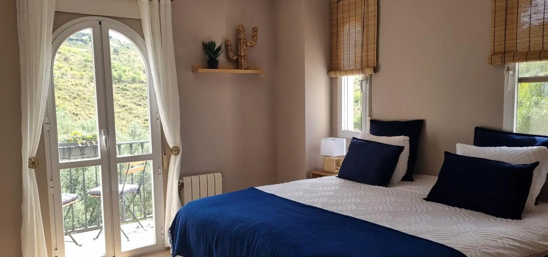 La Vista Vinuela Bed & Breakfast Spain