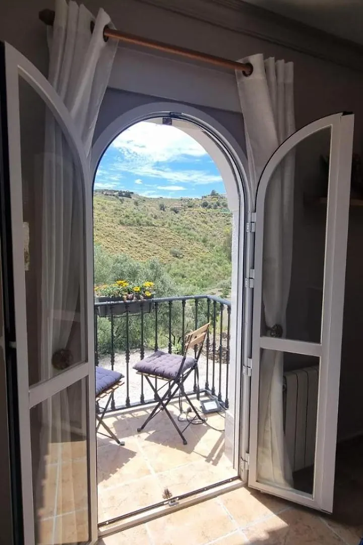 La Vista Vinuela Bed & Breakfast 0*,