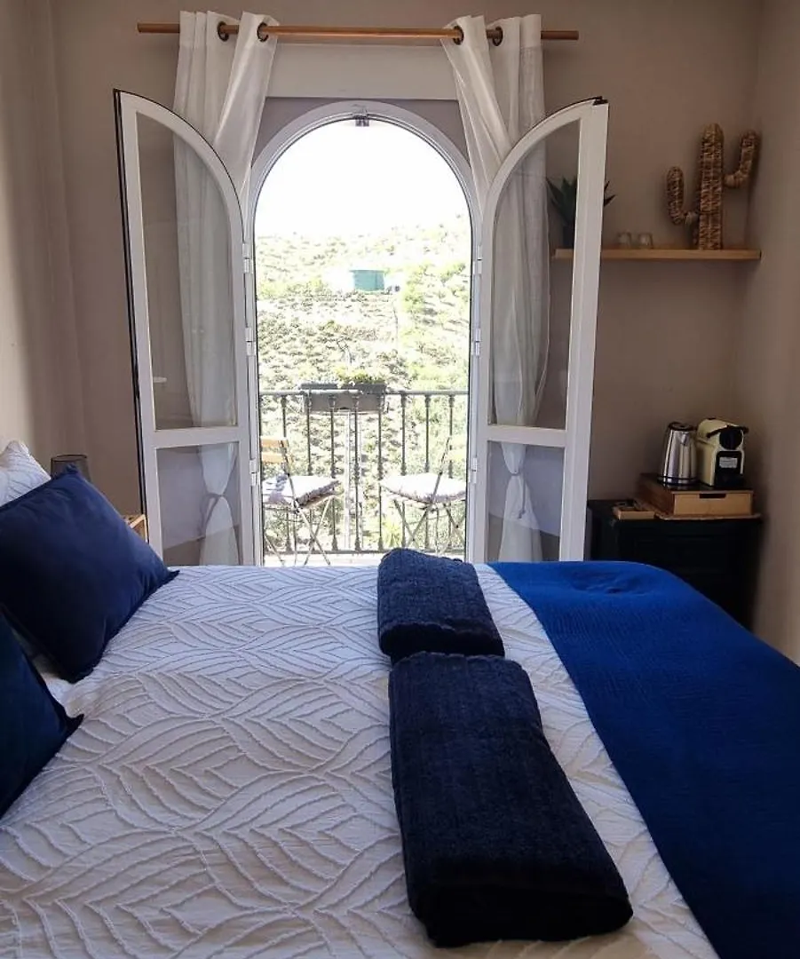 La Vista Vinuela Bed & Breakfast
